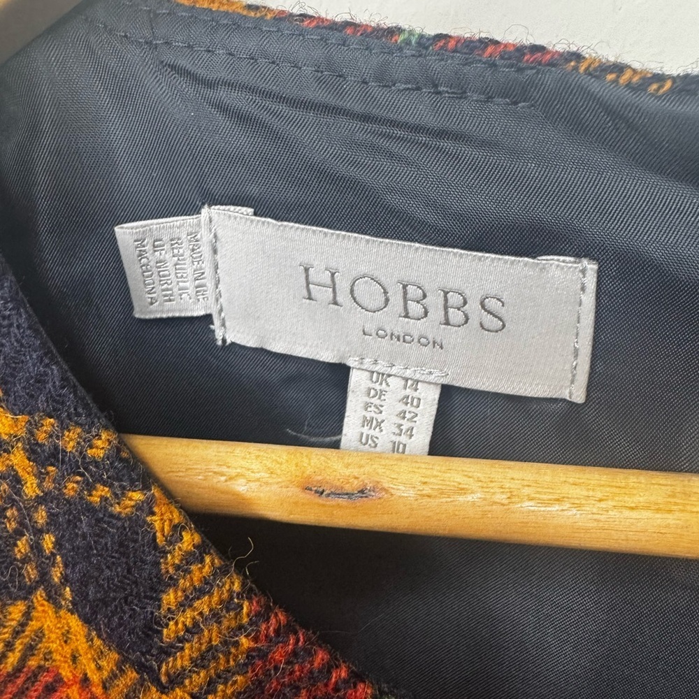 Hobbs Ruthie Wool Dress with velvet accents- size 10. Perfect condition - Picture 4 of 10